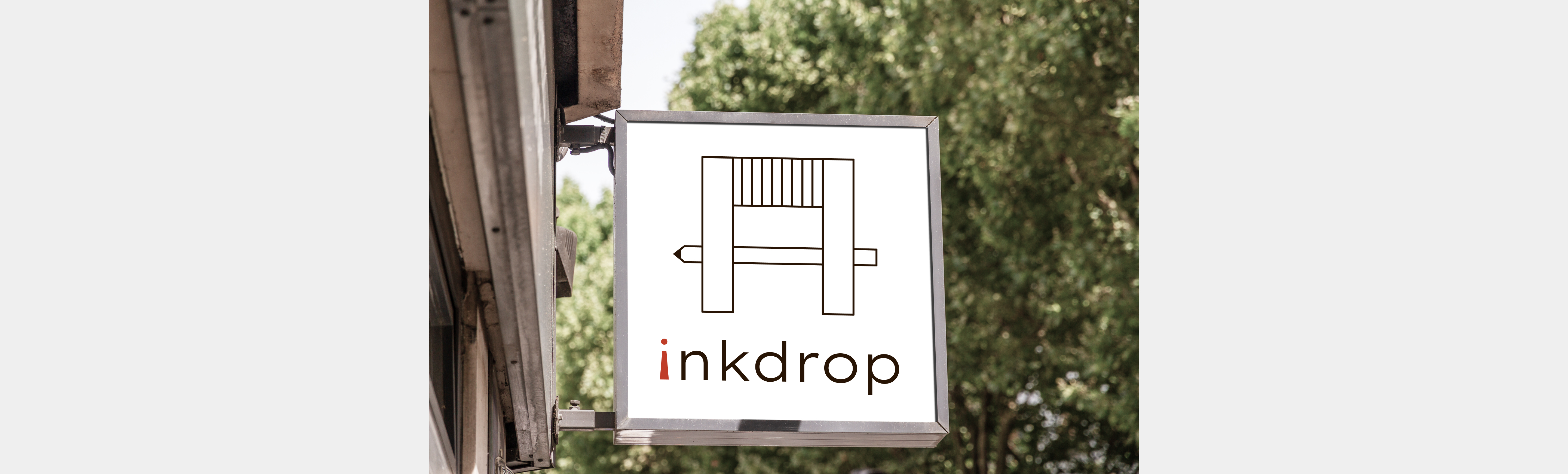 書店のロゴのモックアップ